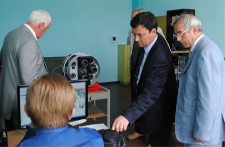 Авиационная спектрозональная система АВИС